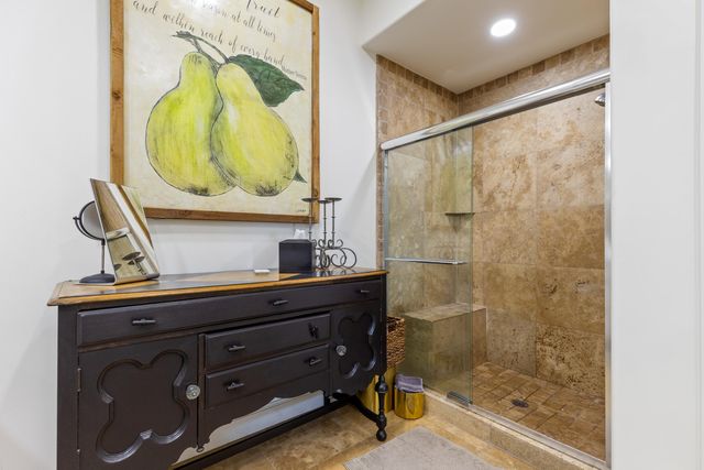 57425 E Highway 125 2013 and 2013A, Monkey Island, OK 74331