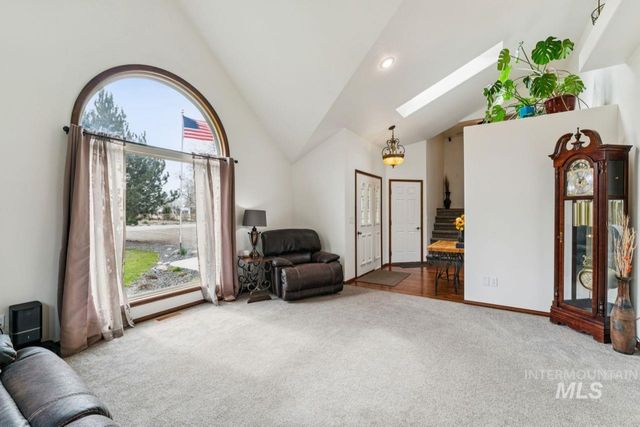 710 Keogh Ln, Caldwell, ID 83607