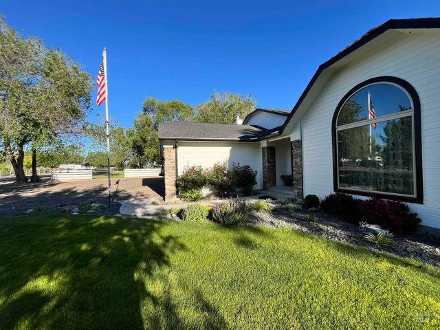 710 Keogh Ln, Caldwell, ID 83607