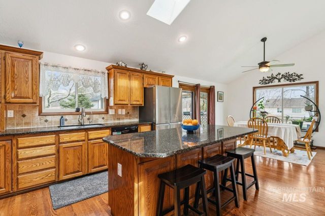 710 Keogh Ln, Caldwell, ID 83607