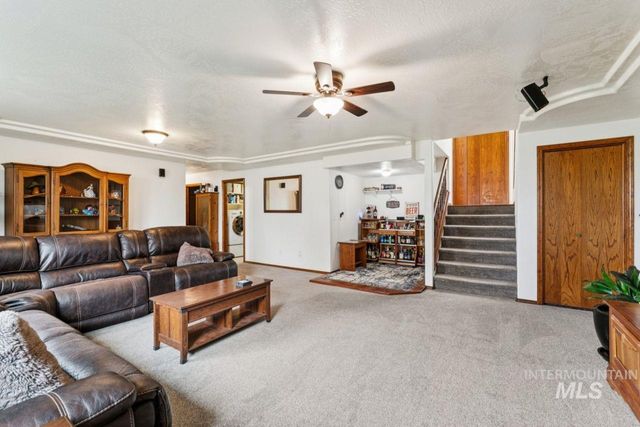 710 Keogh Ln, Caldwell, ID 83607