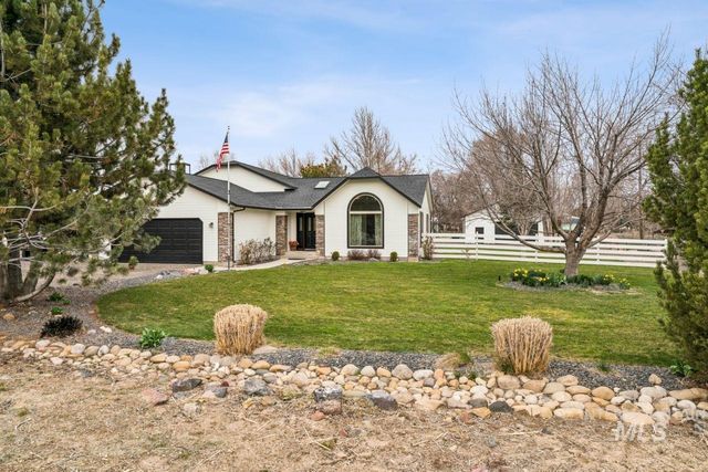 710 Keogh Ln, Caldwell, ID 83607
