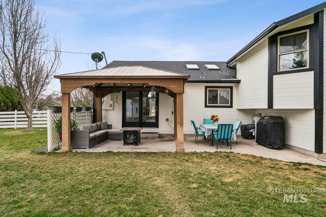 710 Keogh Ln, Caldwell, ID 83607