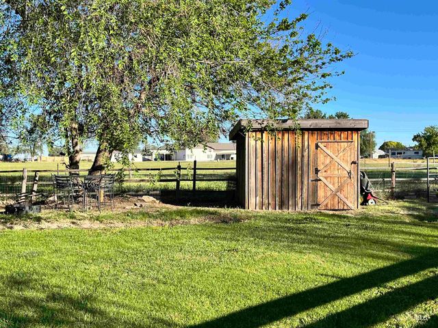 710 Keogh Ln, Caldwell, ID 83607