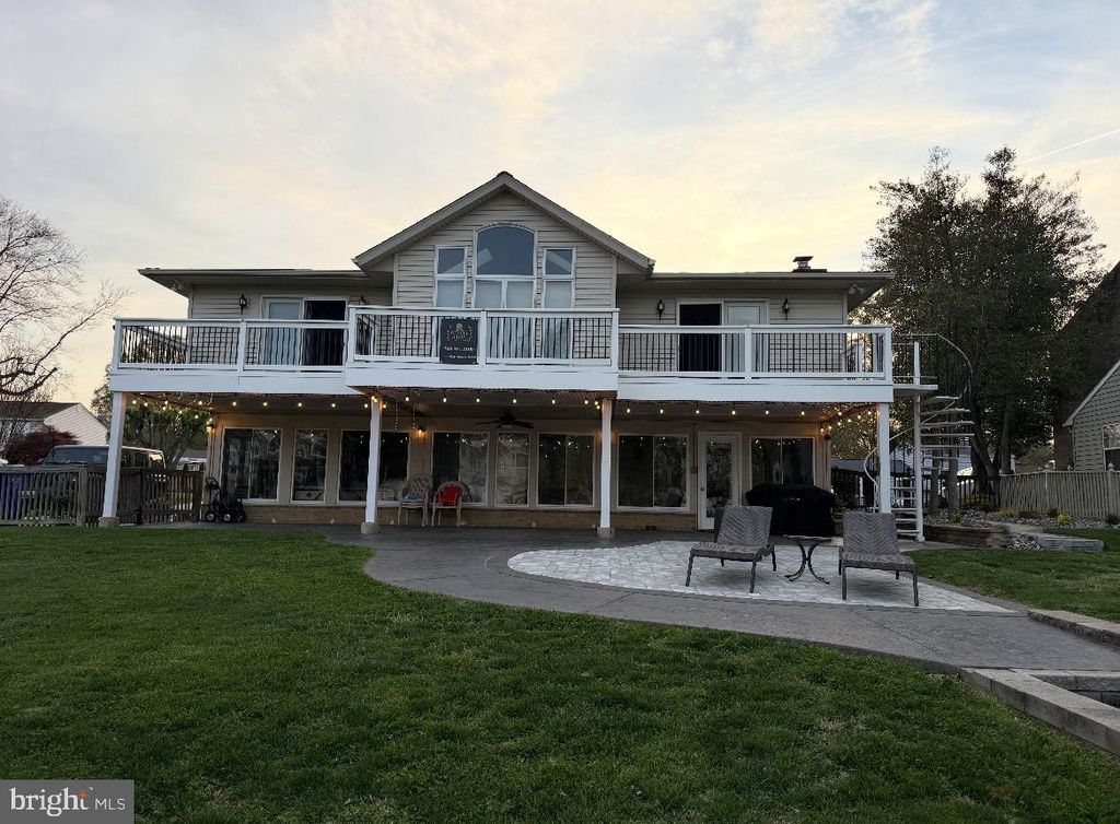 Image 4 of property listing at 3 OLD SOUND RD, Joppa, MD 21085