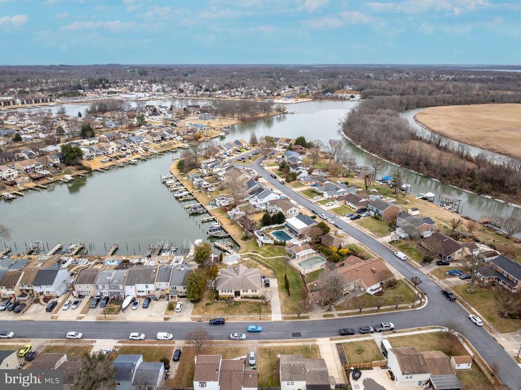 Image 10 of property listing at 3 OLD SOUND RD, Joppa, MD 21085