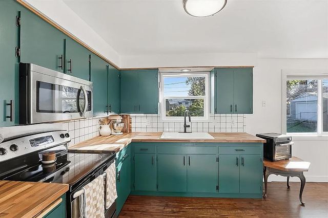 Address unavailable.