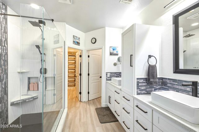 69 E SHIRE Court, San Tan Valley, AZ 85143