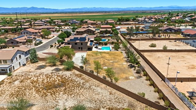 69 E SHIRE Court, San Tan Valley, AZ 85143