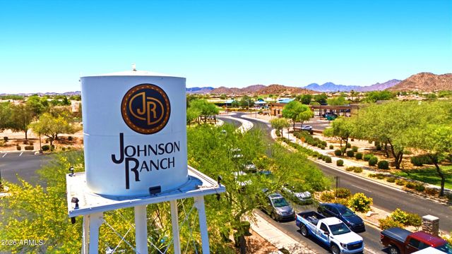 69 E SHIRE Court, San Tan Valley, AZ 85143