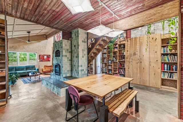 7130 S 650 W, Columbus, IN 47201