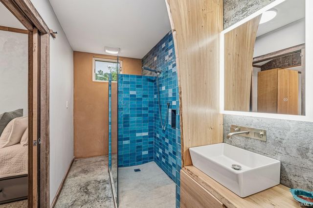 7130 S 650 W, Columbus, IN 47201