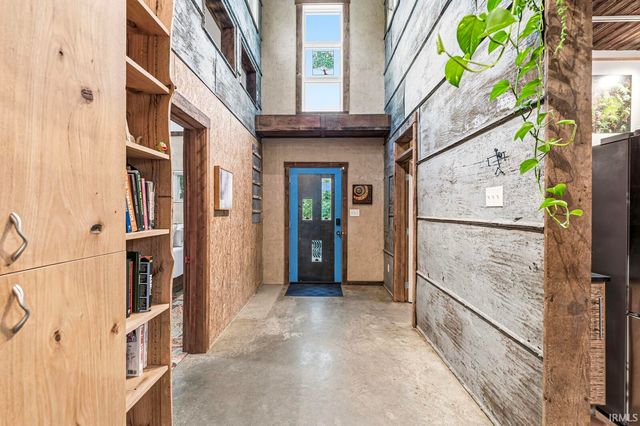 7130 S 650 W, Columbus, IN 47201