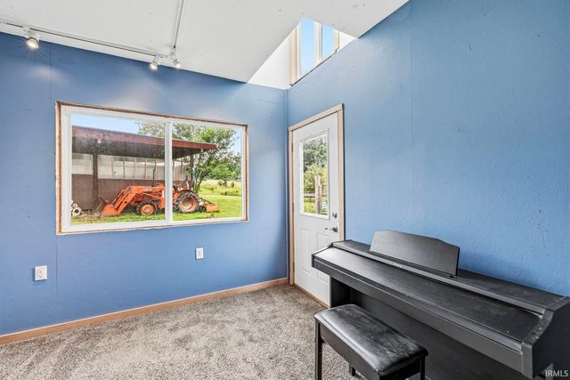 7130 S 650 W, Columbus, IN 47201
