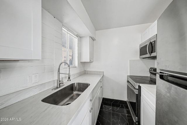 4028 S 15TH Street, Phoenix, AZ 85040