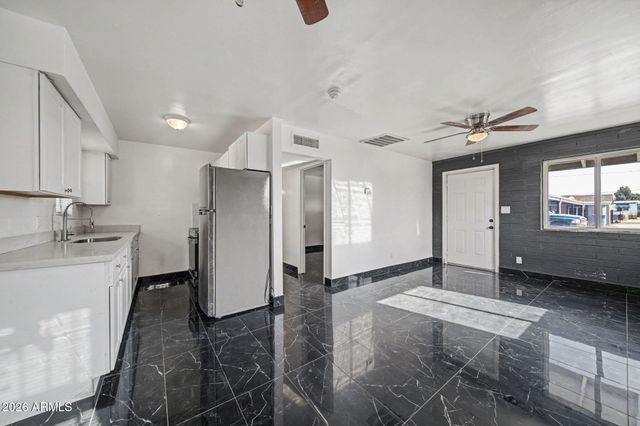 4028 S 15TH Street, Phoenix, AZ 85040