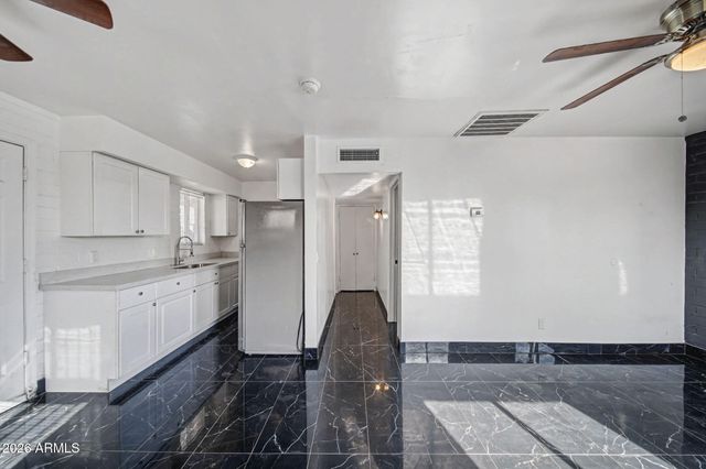 4028 S 15TH Street, Phoenix, AZ 85040