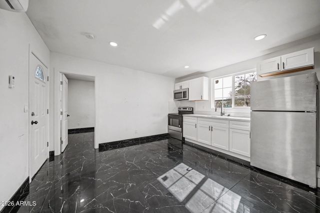 4028 S 15TH Street, Phoenix, AZ 85040