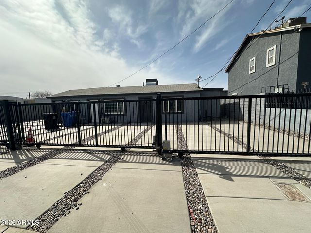 4028 S 15TH Street, Phoenix, AZ 85040