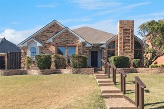2113 Fawn Ridge Trail, Carrollton, TX 75010