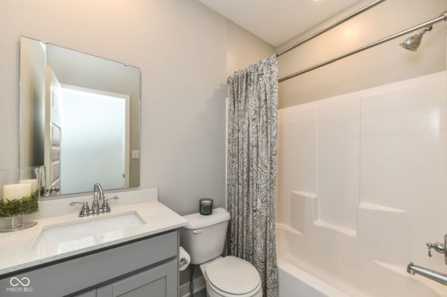 16386 Sedalia Drive, Fishers, IN 46040