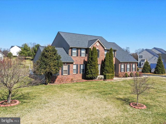 256 HOLDEN DR, Martinsburg, WV 25403