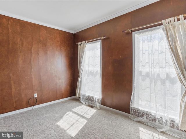 256 HOLDEN DR, Martinsburg, WV 25403