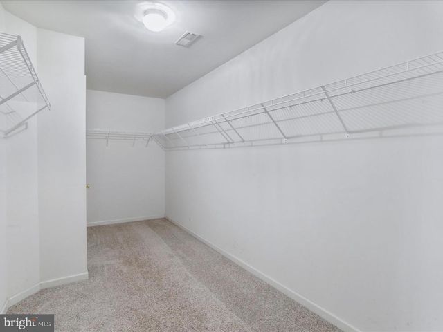 256 HOLDEN DR, Martinsburg, WV 25403