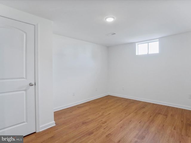 256 HOLDEN DR, Martinsburg, WV 25403