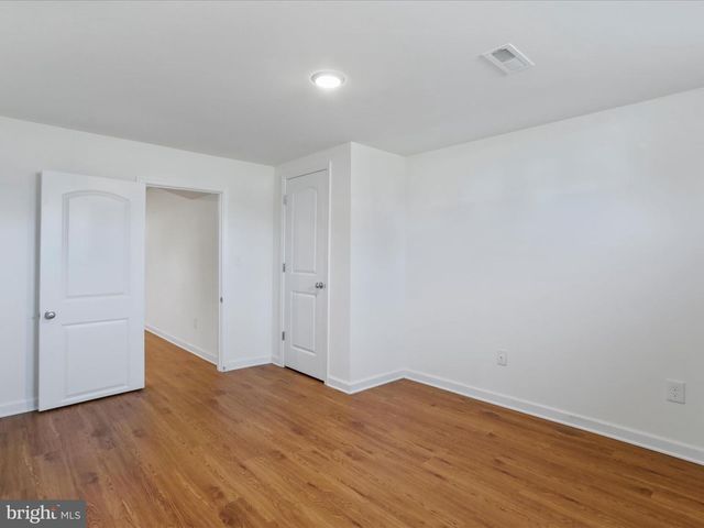 256 HOLDEN DR, Martinsburg, WV 25403