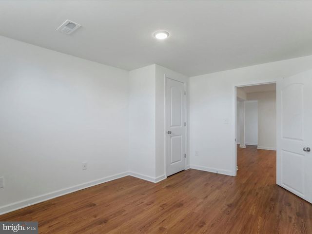 256 HOLDEN DR, Martinsburg, WV 25403