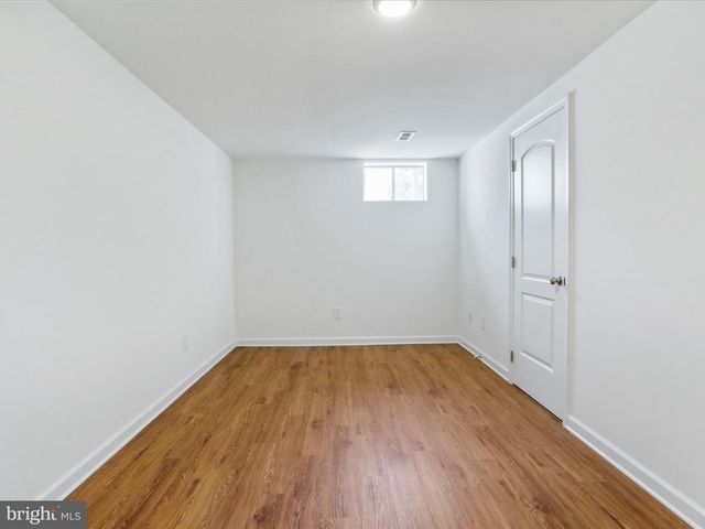 256 HOLDEN DR, Martinsburg, WV 25403