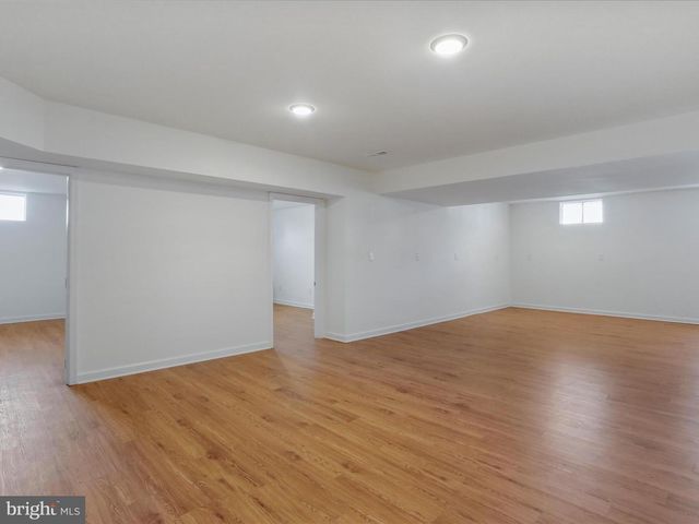 256 HOLDEN DR, Martinsburg, WV 25403