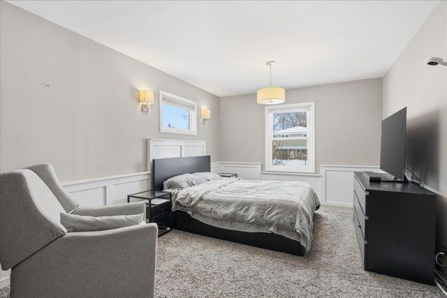 7048 Montrose Road, Woodbury, MN 55125