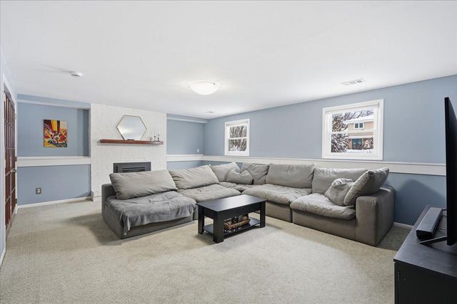 7048 Montrose Road, Woodbury, MN 55125