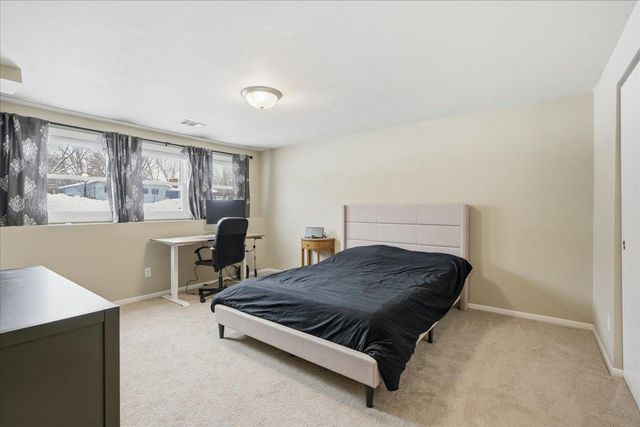 7048 Montrose Road, Woodbury, MN 55125