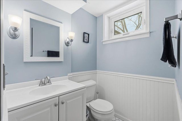 7048 Montrose Road, Woodbury, MN 55125