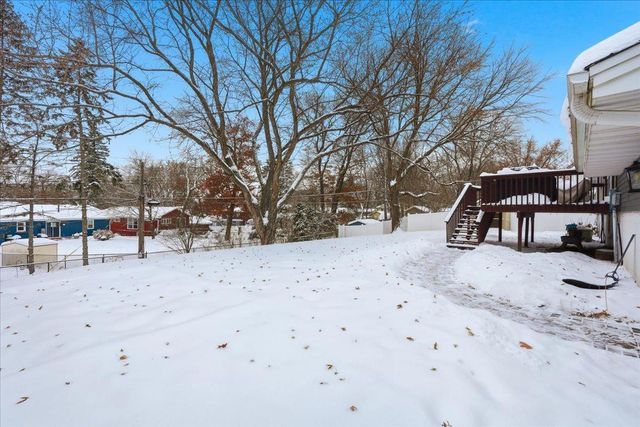 7048 Montrose Road, Woodbury, MN 55125