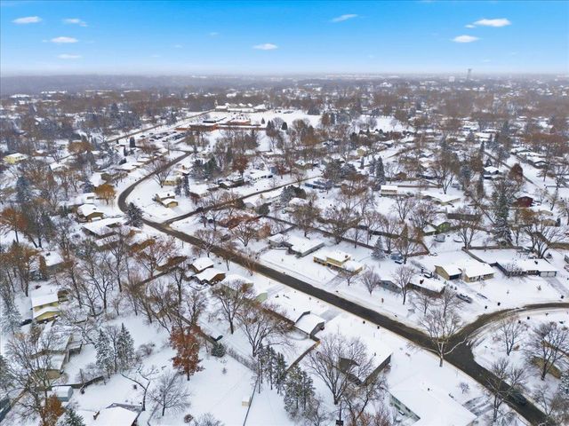 7048 Montrose Road, Woodbury, MN 55125