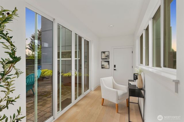 6233 Carleton Avenue S, Seattle, WA 98108