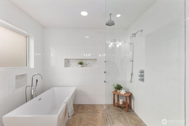 6233 Carleton Avenue S, Seattle, WA 98108