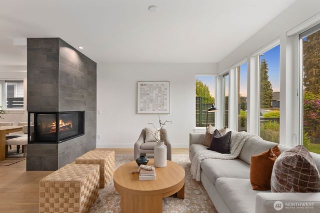 6233 Carleton Avenue S, Seattle, WA 98108