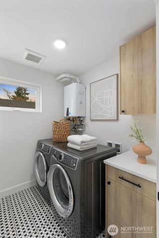 6233 Carleton Avenue S, Seattle, WA 98108