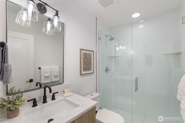 6233 Carleton Avenue S, Seattle, WA 98108