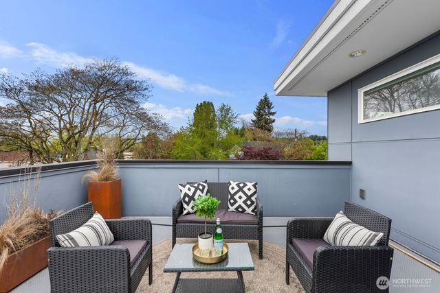 6233 Carleton Avenue S, Seattle, WA 98108