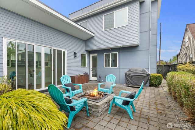 6233 Carleton Avenue S, Seattle, WA 98108