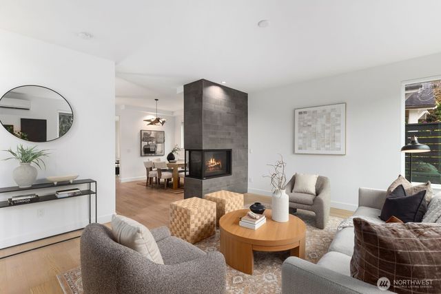 6233 Carleton Avenue S, Seattle, WA 98108