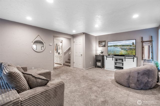 14102 NW 56th Avenue NW, Gig Harbor, WA 98332