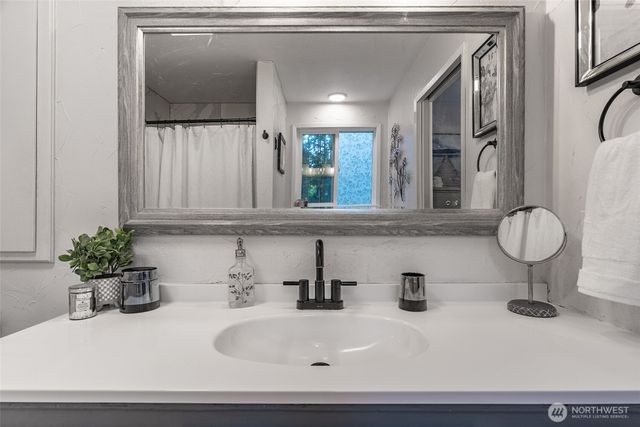 14102 NW 56th Avenue NW, Gig Harbor, WA 98332