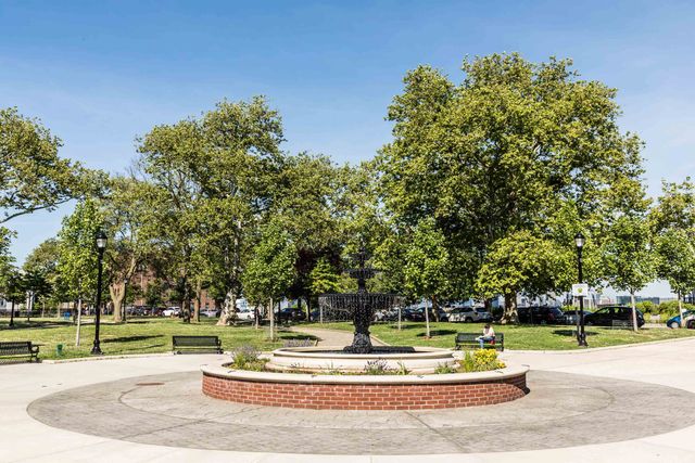 95 PALISADE AVE, Jc, Heights, NJ 07306